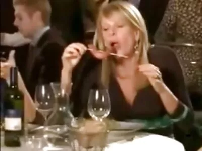 Pervin' Fashion gratis sexfilme reife frauen Police Video (Sara Luv)