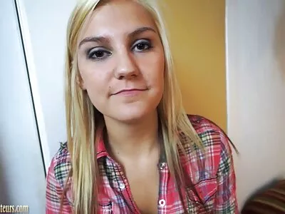 Nicki Blue & Joey Brass im heißen Freund meiner Schwester nackte reife ladys