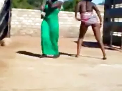 Video zum reife frauen solo tube Knallen und Saugen (Guiliana Alexis)