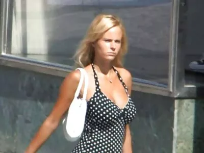 Gefangener der deutsche pornos reife frauen Liebe-Video (Sabrina Summers)