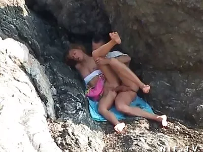 Amateur-Dienstmädchen wird nach dem Reinigungsvideo reifer lesbensex gefickt (Jade Jantzen)