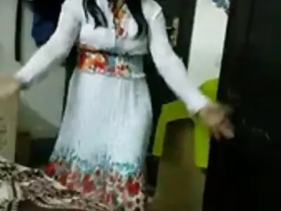Nacktes Mitbewohnervideo reife frauen perfect girls (Andrea Kelly)